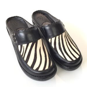 Ariat Calf Hair Mules 2” Rise Clogs Safari Size 6